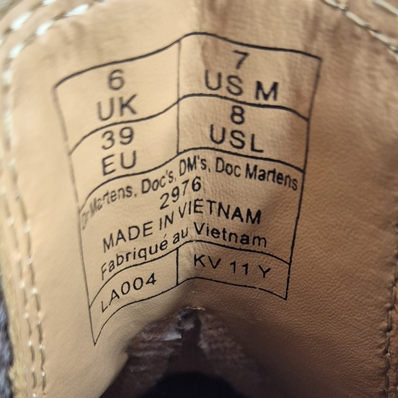 Dr. Martens 2976 Nubuck Chelsea Boots NWOB - Size 7 - Picture 15 of 16